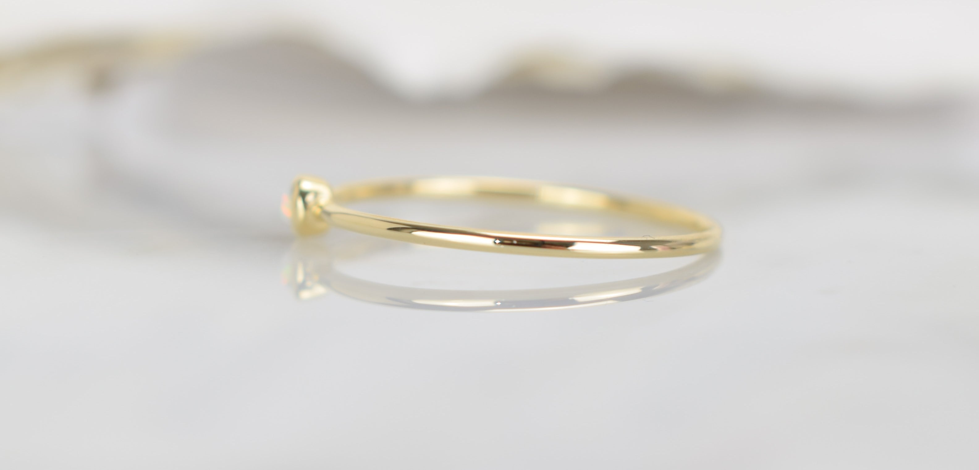 Aanschuifring goud, opaal gouden ring, 14k aanschuifring opaal