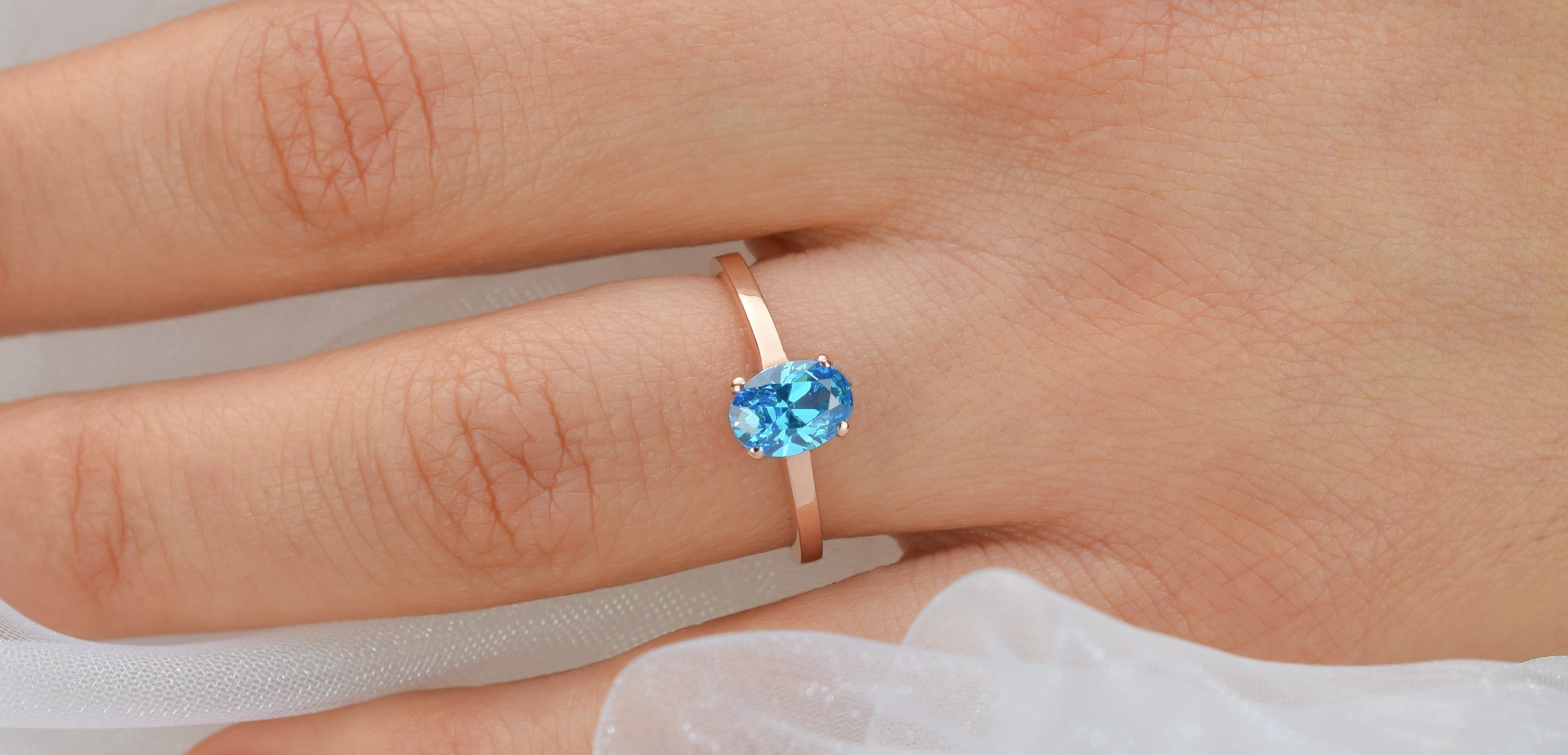 Gouden Rosé Ring, Ovale gouden Ring, Topaas Ring, Swaroski Ring, 14k topaas ring, blauwe natuurlijk steen sieraden, fijne sieraden