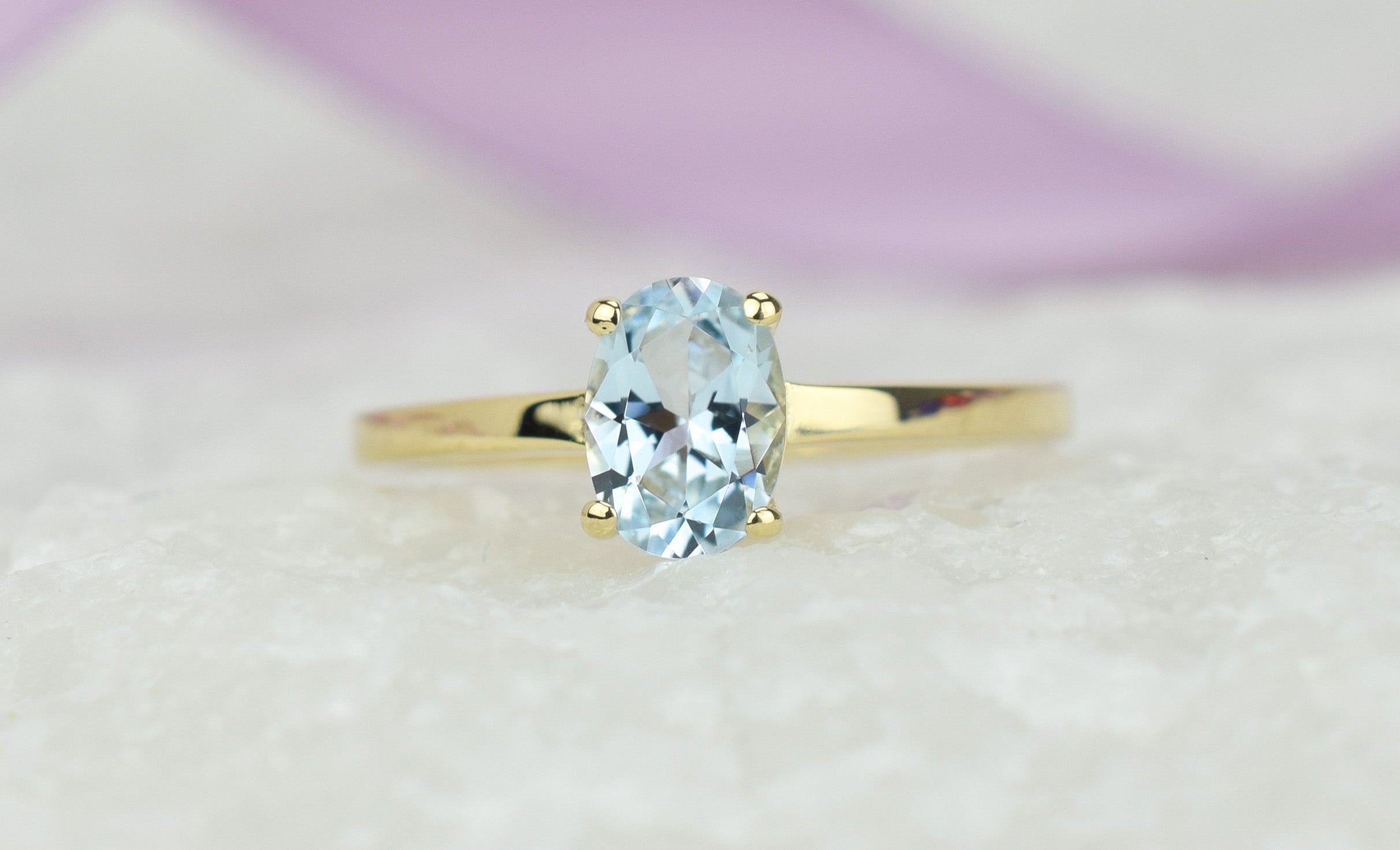 blauwe topaas ring, topaas ring, 14k topaas ring, 14 ring, Swarovski ring, swarovski topaas ring goud, 14k ring birthstone ring, geboortesteen ring, blauwe ring goud