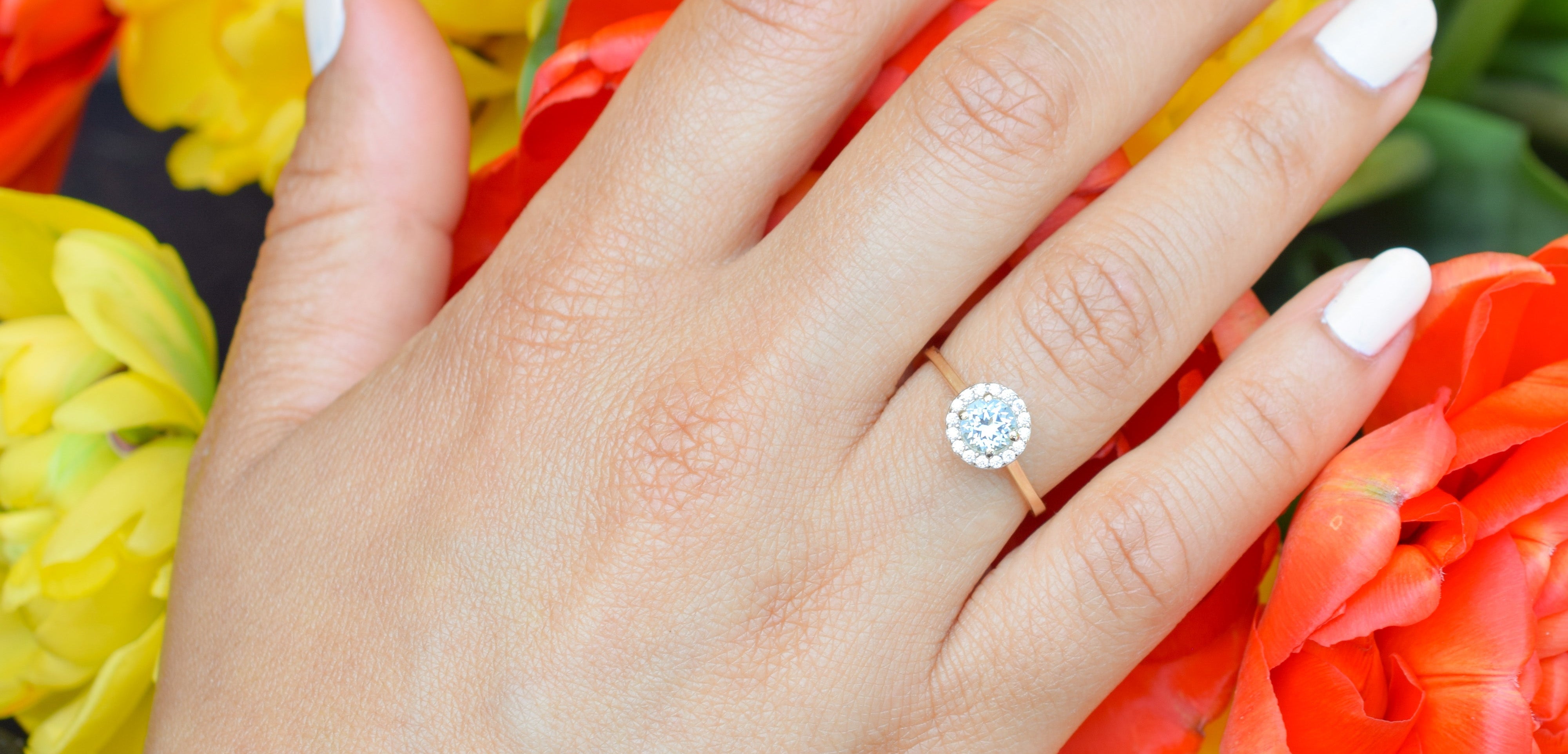14k swarovski ring, swarovski goud, swarovski topaas ring, ring birthstone, november geboortesteen, ronde topaas ring, 14k gouden ring, 14k ronde blauwe steen ring