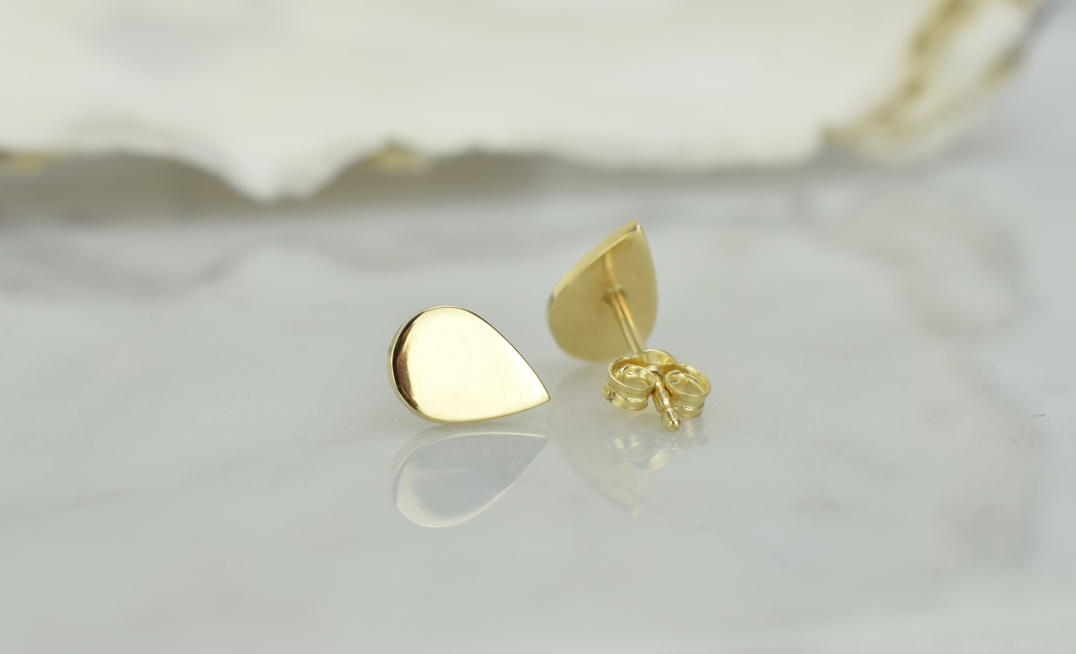 14 karaat goud oorknoppen, oorknoppen 14k druppelvormige, kleine oorbellen voor dames, traanvormige oorbellen