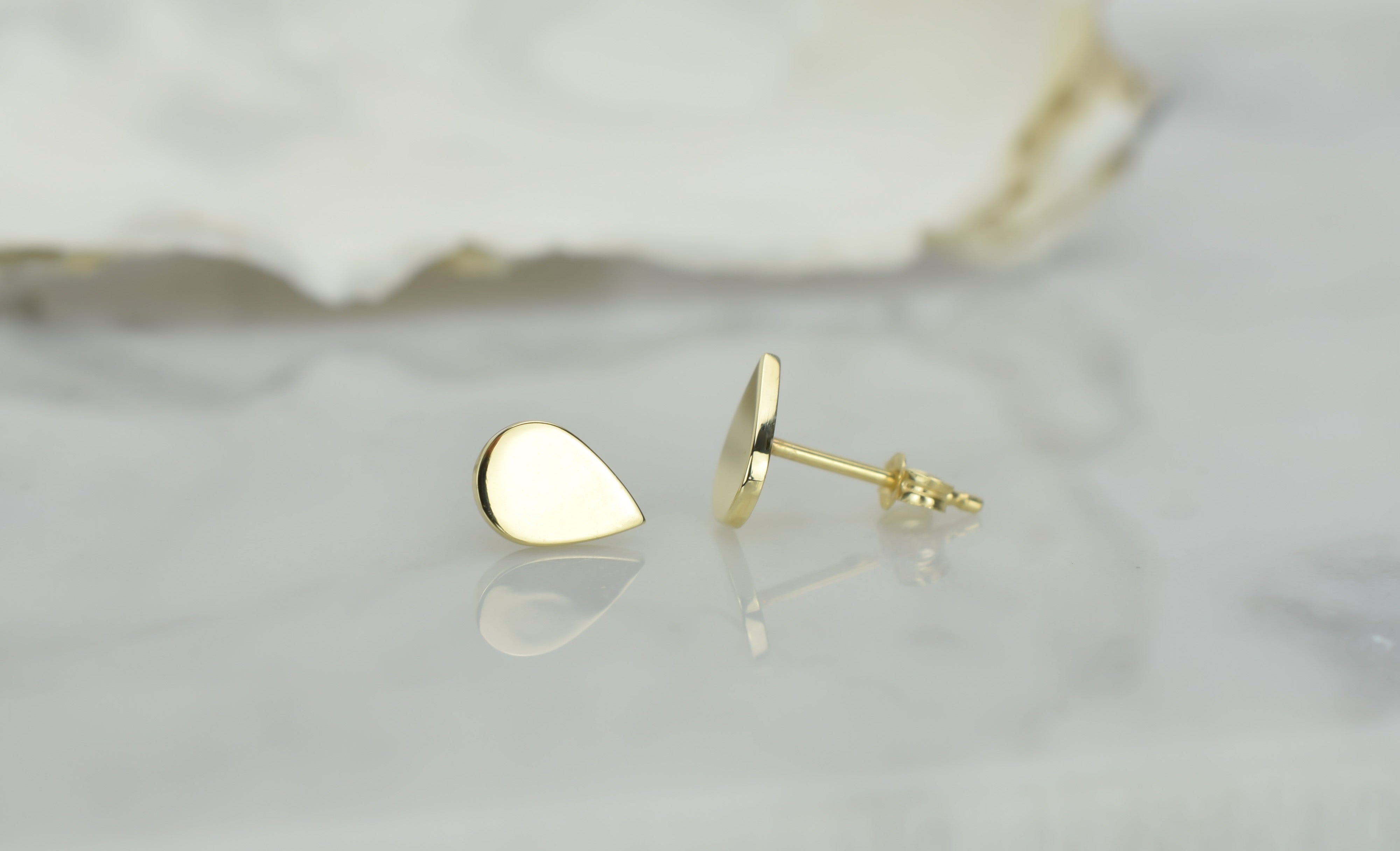 14 karaat goud oorknoppen, oorknoppen 14k druppelvormige, kleine oorbellen voor dames, traanvormige oorbellen