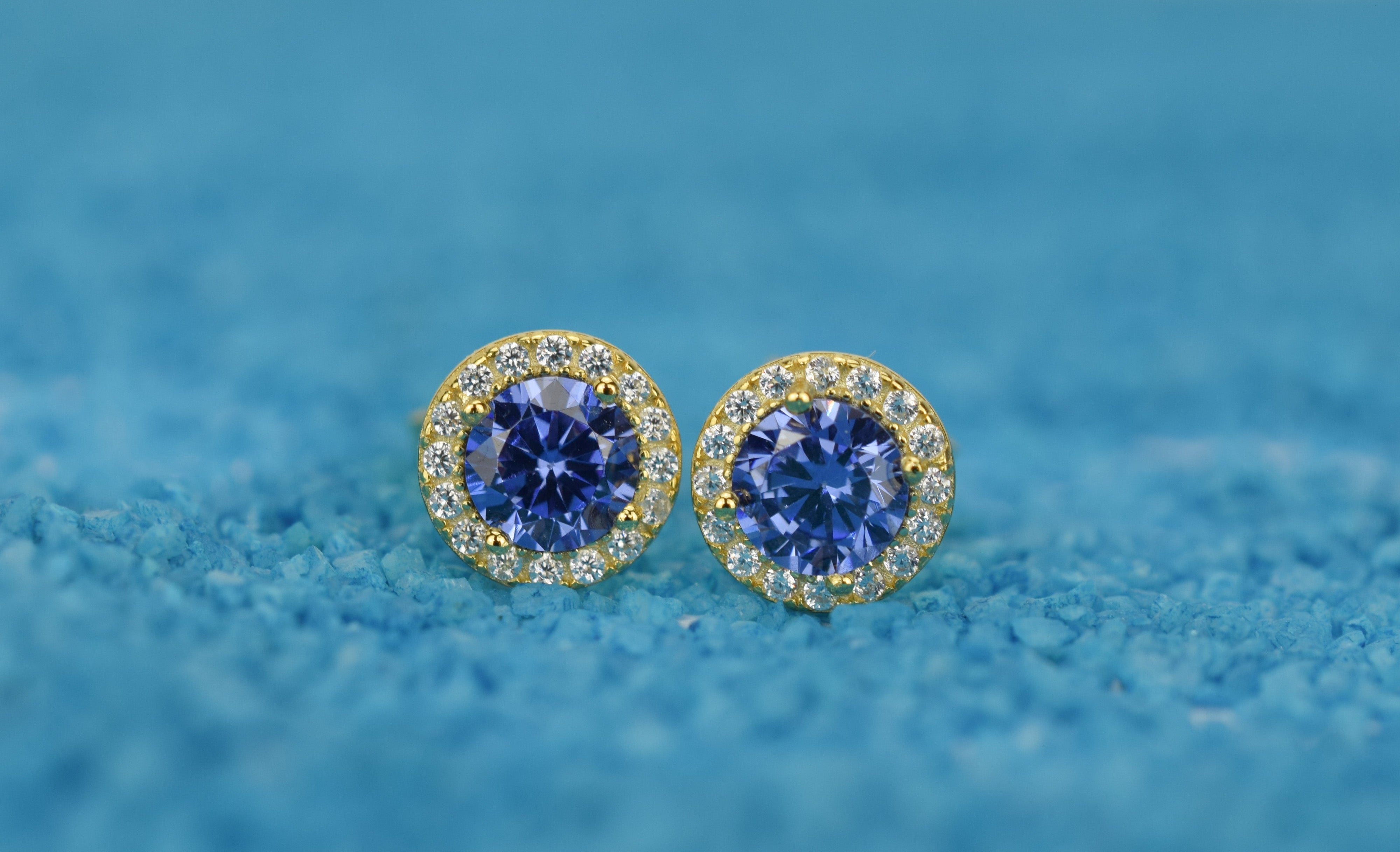 Tanaziet oorbellen, blauwe tanaziet oorknoppen, gouden tanaziet oorknoppen, oorbellen birthstone, geboortestenen oorbellen, blauwe oorbellen, blauwe oorbellen tanaziet, paarse oorbellen, violette oorbellen, roze gouden oorbellen blauw, zilveren birthstone sieraden