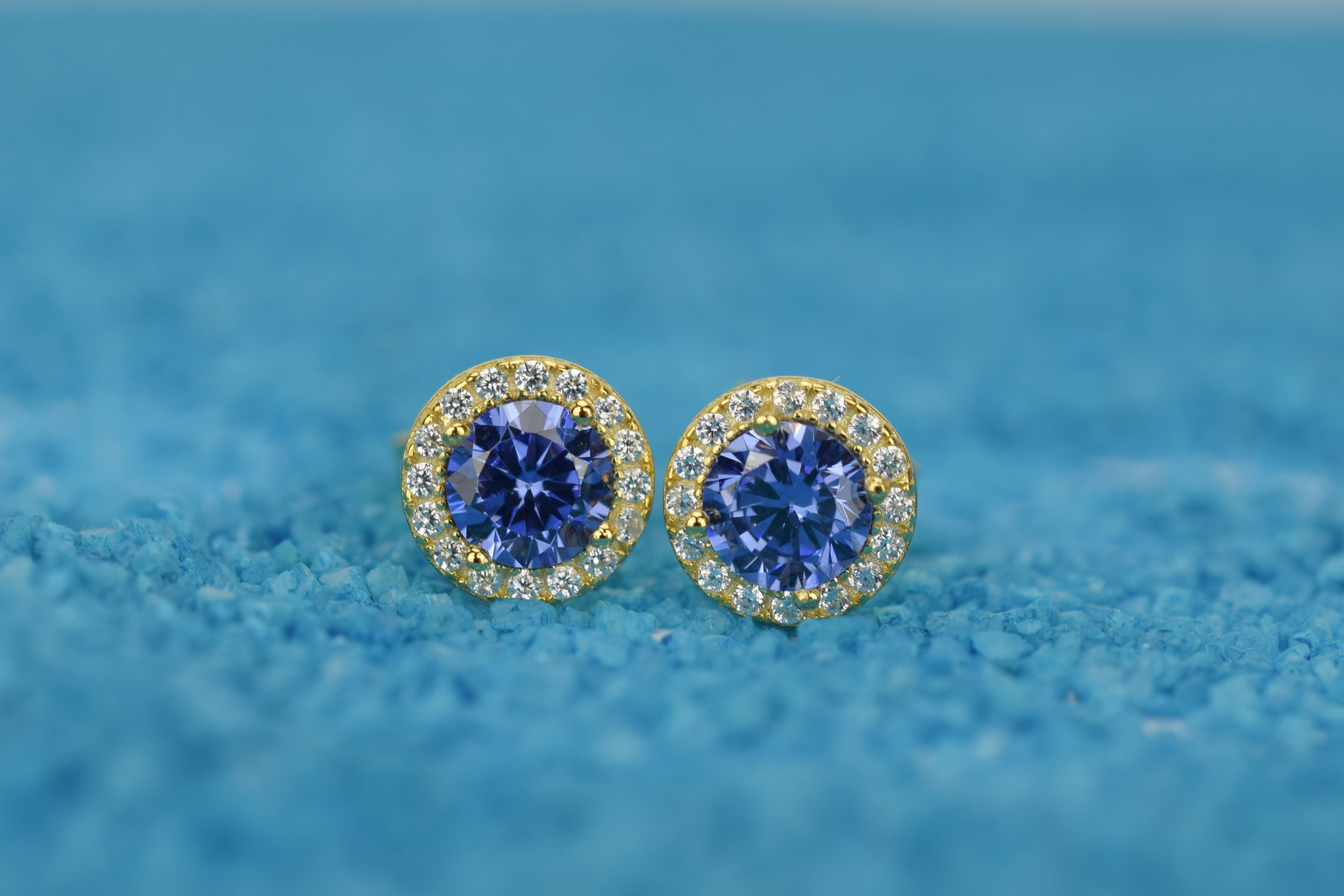 Tanaziet oorbellen, blauwe tanaziet oorknoppen, gouden tanaziet oorknoppen, oorbellen birthstone, geboortestenen oorbellen, blauwe oorbellen, blauwe oorbellen tanaziet, paarse oorbellen, violette oorbellen, roze gouden oorbellen blauw, zilveren birthstone sieraden