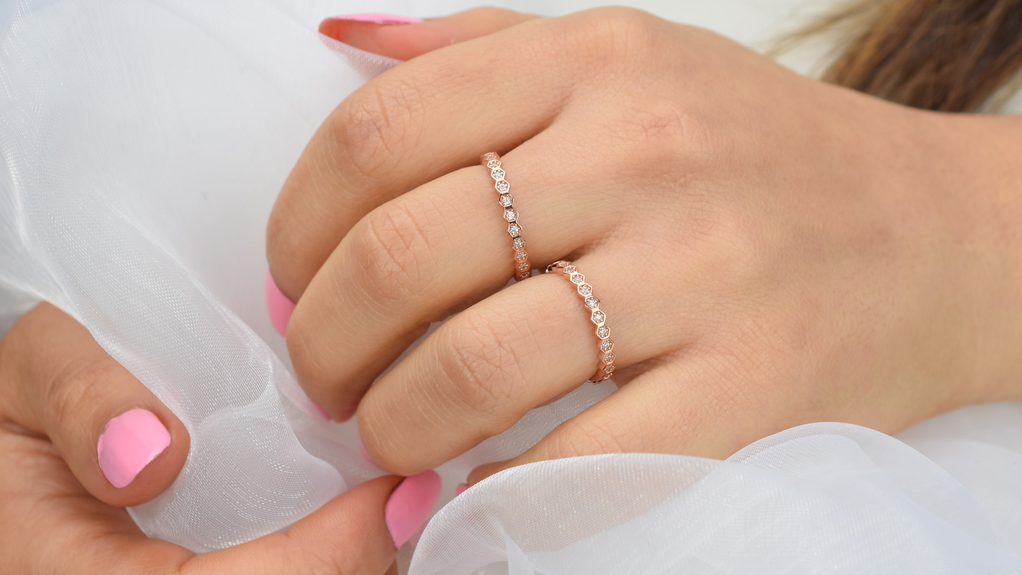 gouden honingraat aanschuifring, aanschuifring rosegoud, gouden ring honey, unieke ring, stapelring zilver, rosegoud aanschuifring