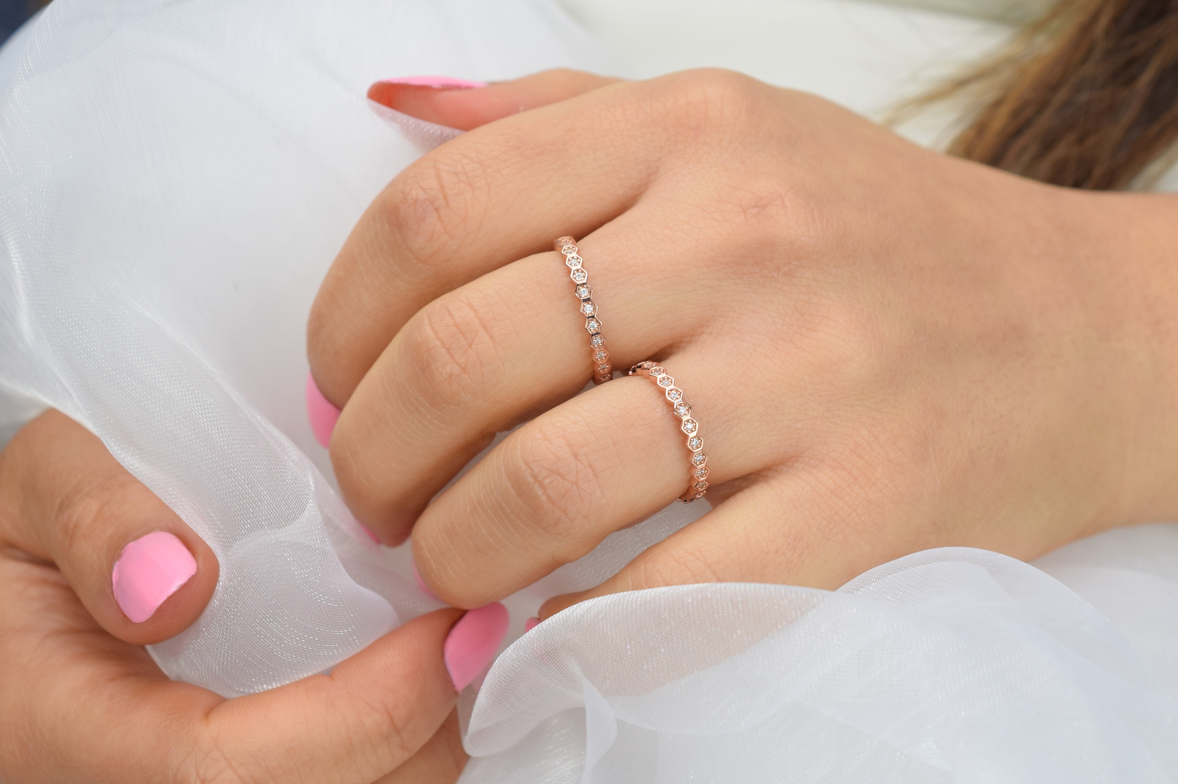 gouden honingraat aanschuifring, aanschuifring rosegoud, gouden ring honey, unieke ring, stapelring zilver, rosegoud aanschuifring