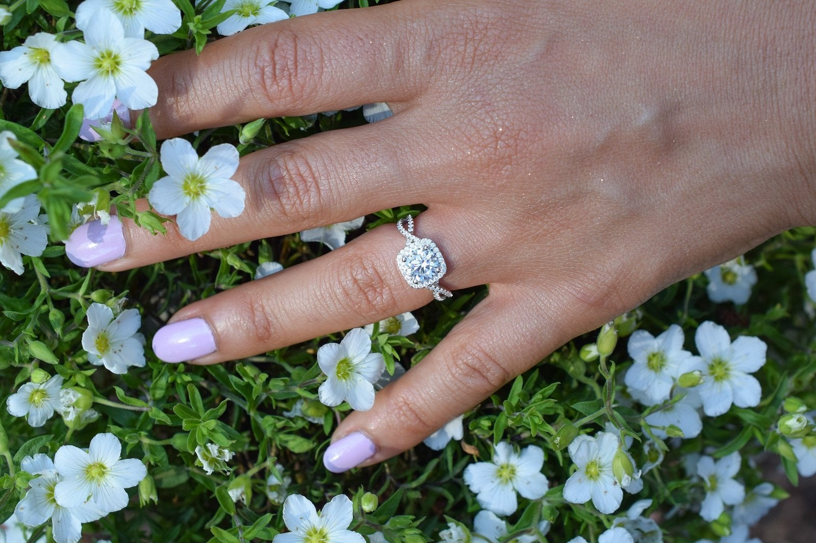 gouden ring, viekante gouden ringm infinity ring, verlovingsring, bemyjewels, vierkante grote steen ring, twisted ring goud, unieke verlovingsring, vierkante zilveren ring, ring met vierkante steen, ring met dubbele band, ring met stenen rosegoud, ring met stenen zilver