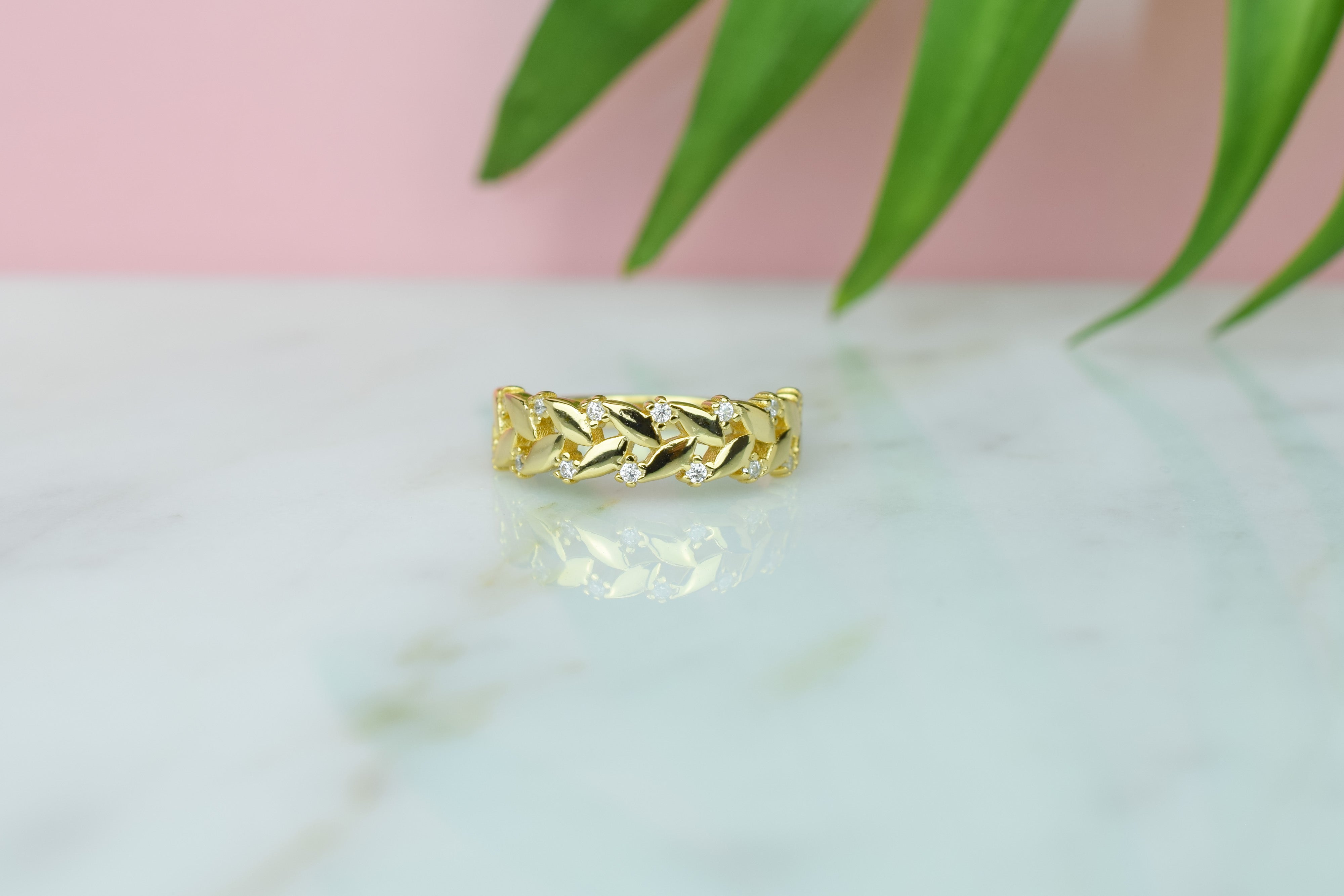 gouden statement ring, leaf ring goud, zilveren ring met blaadjes, blaadjes ring met stenen, blaadjes ring rose goud, gouden ring met blaadjes en stenen
