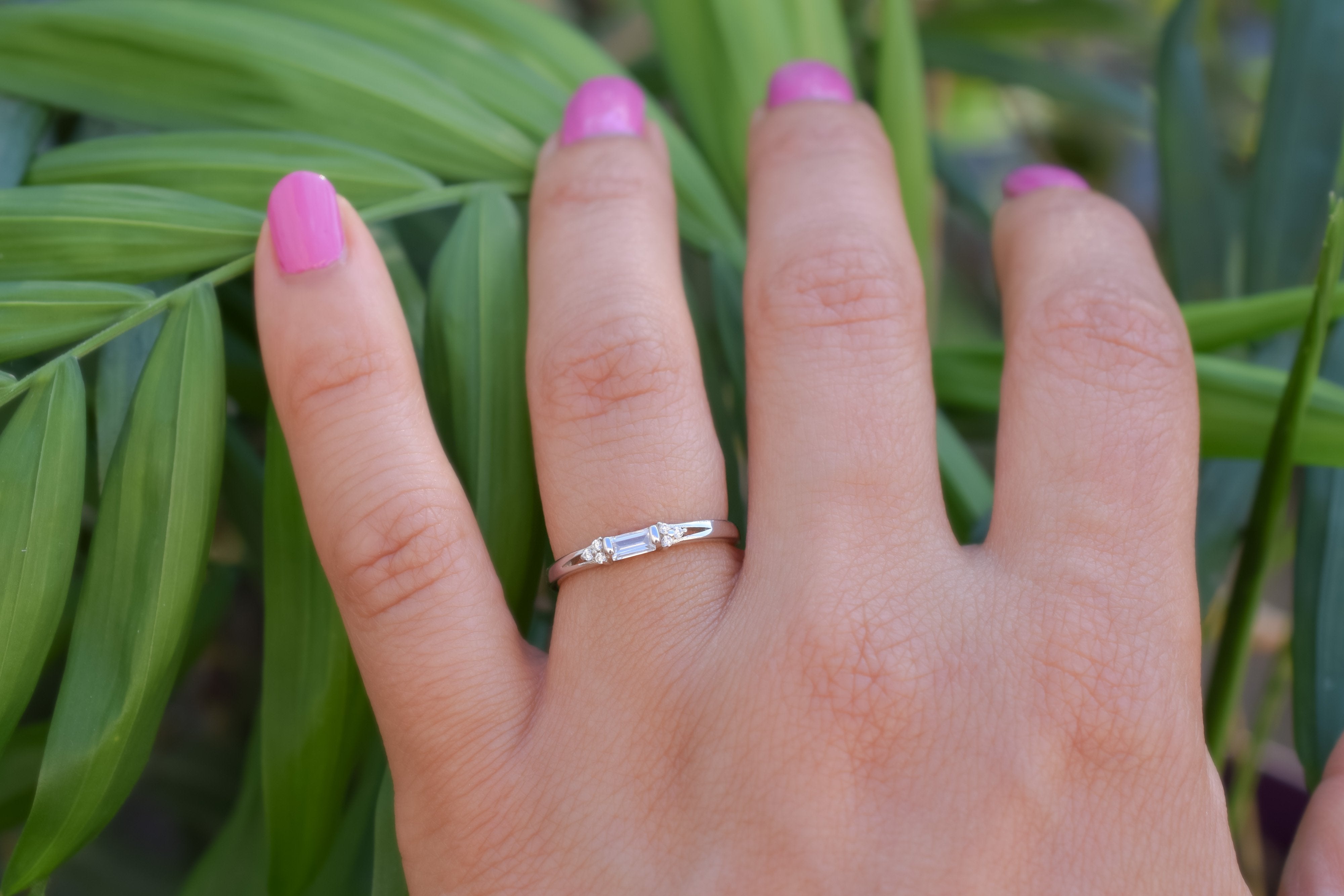 baquette ring, gouden ring voor dames, baquette ring rosegoud, ring met stenen zilver, verlovingsring voor dames, subtiele ring met stenen