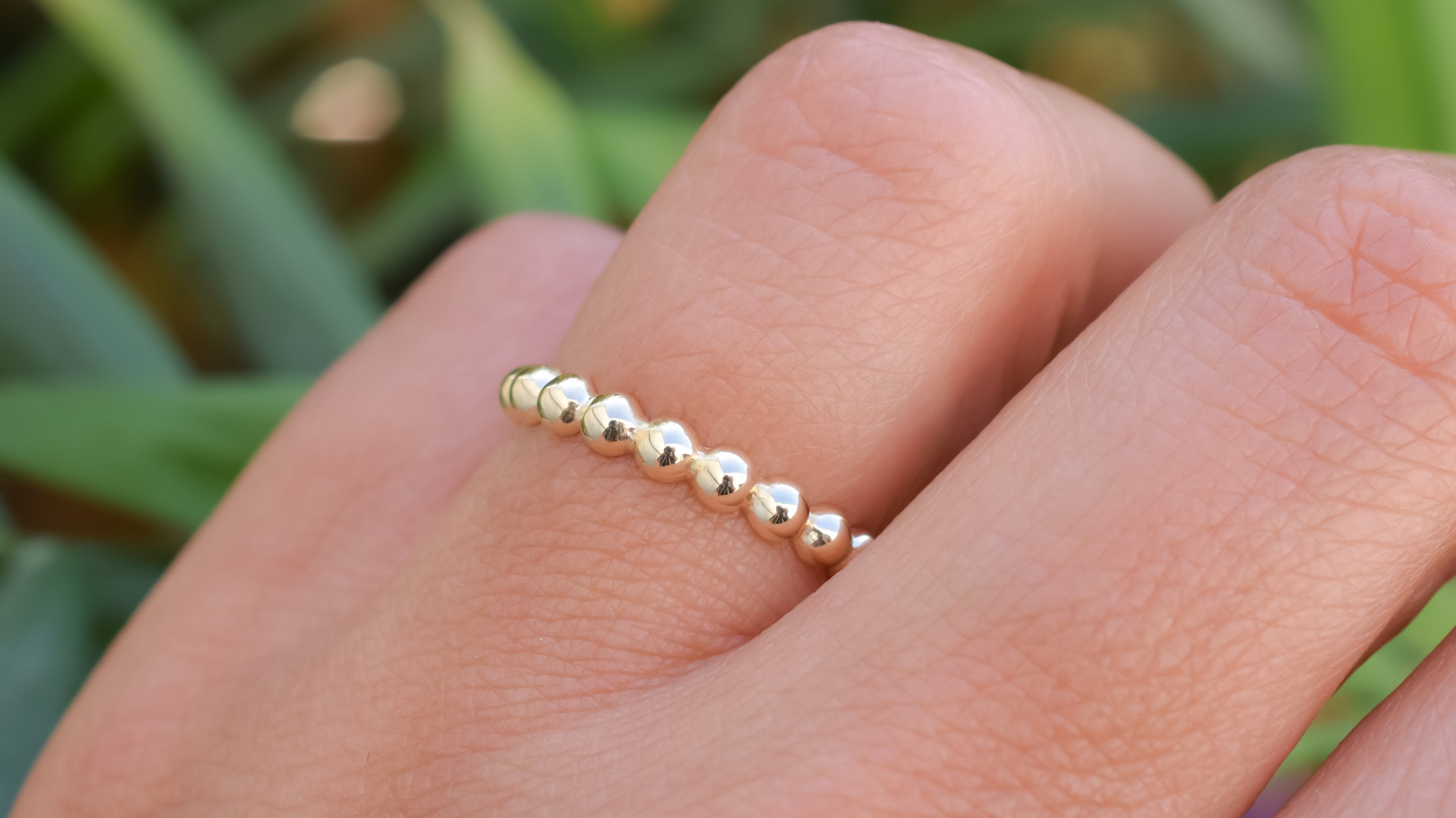 14k Bolletjes ring, bolletjes ring goud, aanschuifring goud, 14k geheel gouden ring, ring stapelring goud, trendy ring, 14k ring, damesring, sieraden goud