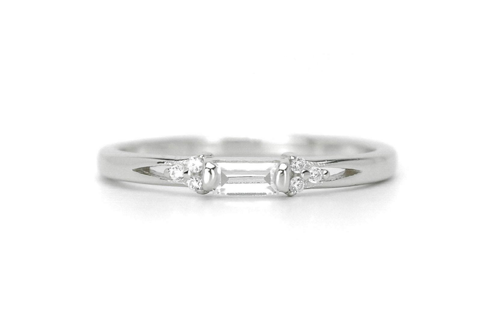baquette ring, gouden ring voor dames, baquette ring rosegoud, ring met stenen zilver, verlovingsring voor dames, subtiele ring met stenen