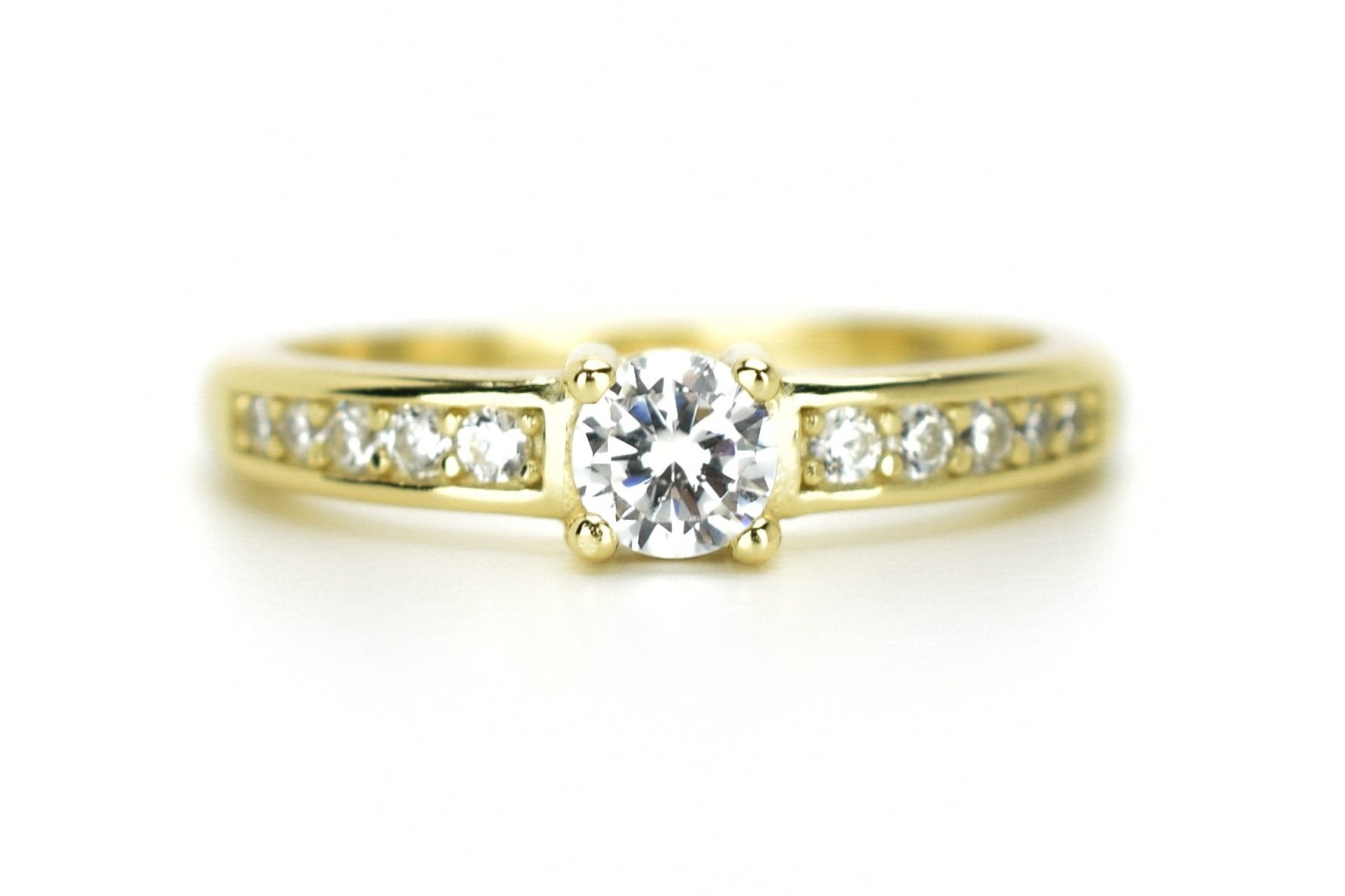 verlovingsring goud, gouden stenen ring, ring met stenen rosegoud, zilveren ring voor dames, zilveren verlovingsring, statement ring goud, solitaire ring zilver, 18k gouden ring met stenen