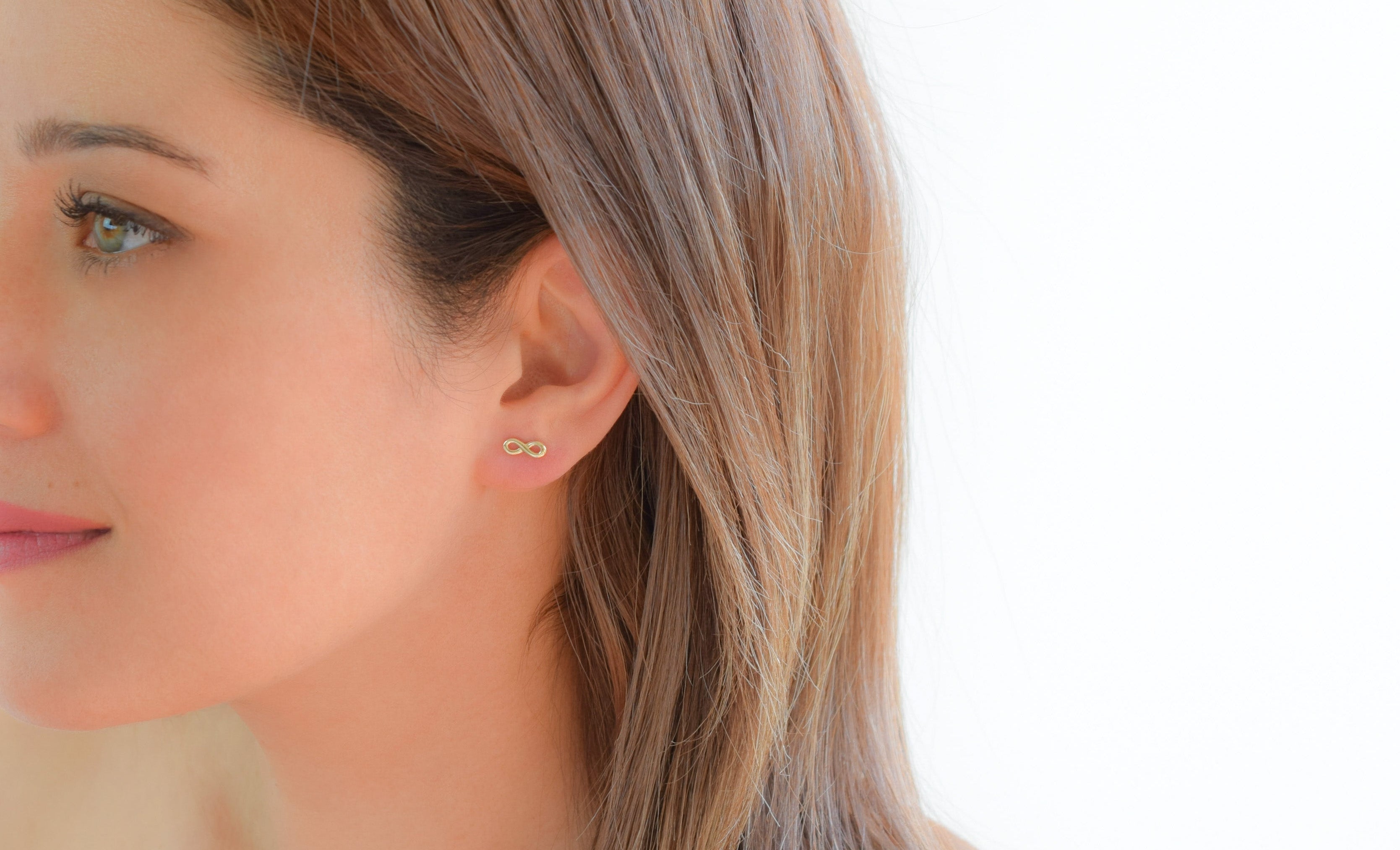 14k oorbellen, oorbellen goud aparte vorm, unieke oorknoppen 14 karaat goud, dames oorbellen goud, sierlijke oorbellen goud, dames oorknoppen 14 karaat