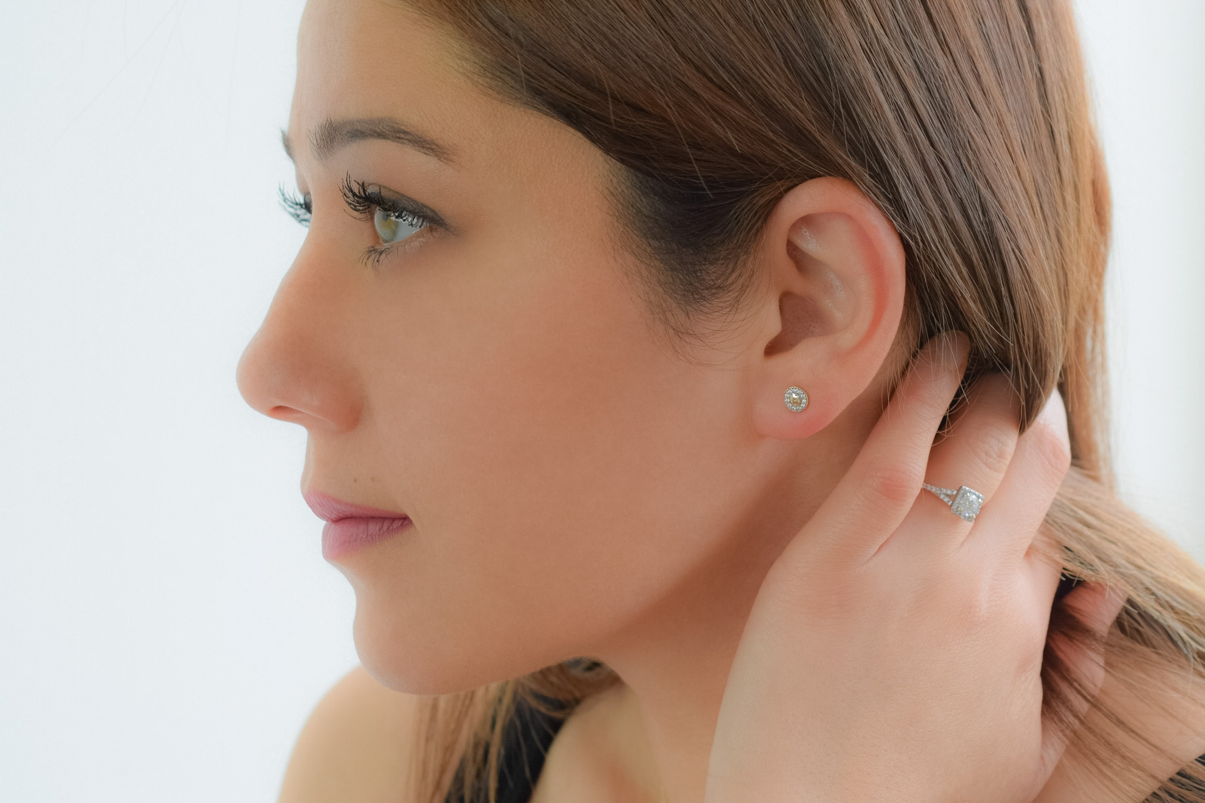 gouden ronde oorbellen, oorbellen met stenen, 14k oorbellen rondjes, halo oorbellen goud, gouden kleine oorbellen met stenen, klassieke oorbellen voor vrouwen, 14k gouden ronde oorbellen voor meisjes, dames oorbellen 14 karaat goud