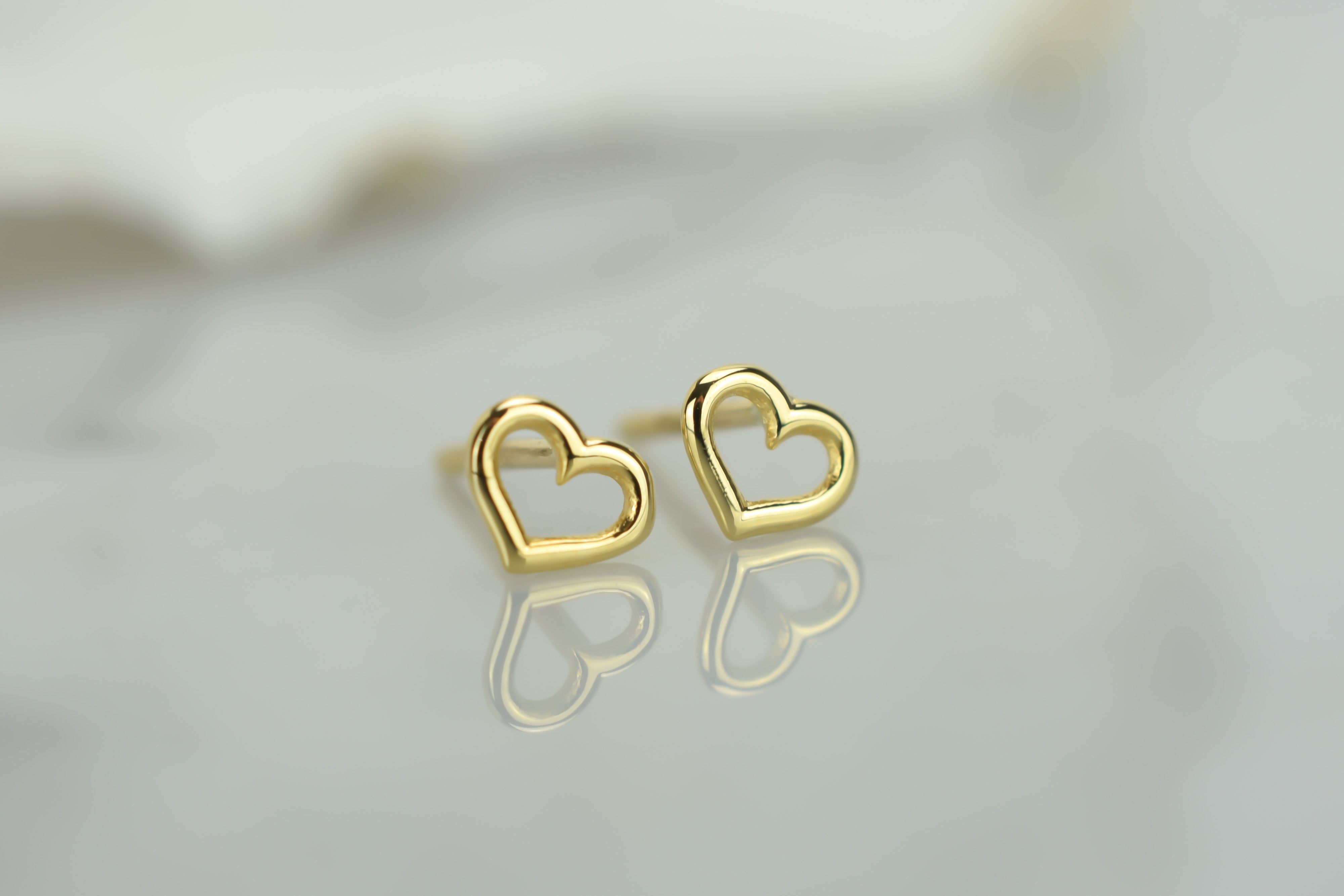 Gouden hart oorknoppen, 14 karaat oorbellen, oorbellen open hartjes, 14k kleine hartjes oorknoppen goud, oorbellen gouden voor dames, kinder gouden oorbellen hartjes