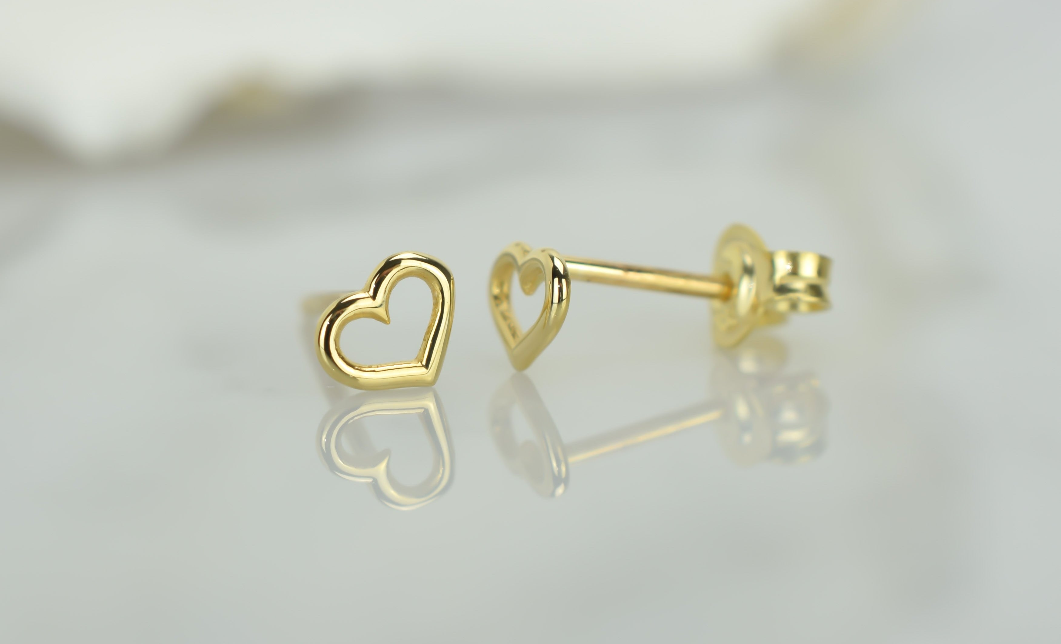 Gouden hart oorknoppen, 14 karaat oorbellen, oorbellen open hartjes, 14k kleine hartjes oorknoppen goud, oorbellen gouden voor dames, kinder gouden oorbellen hartjes