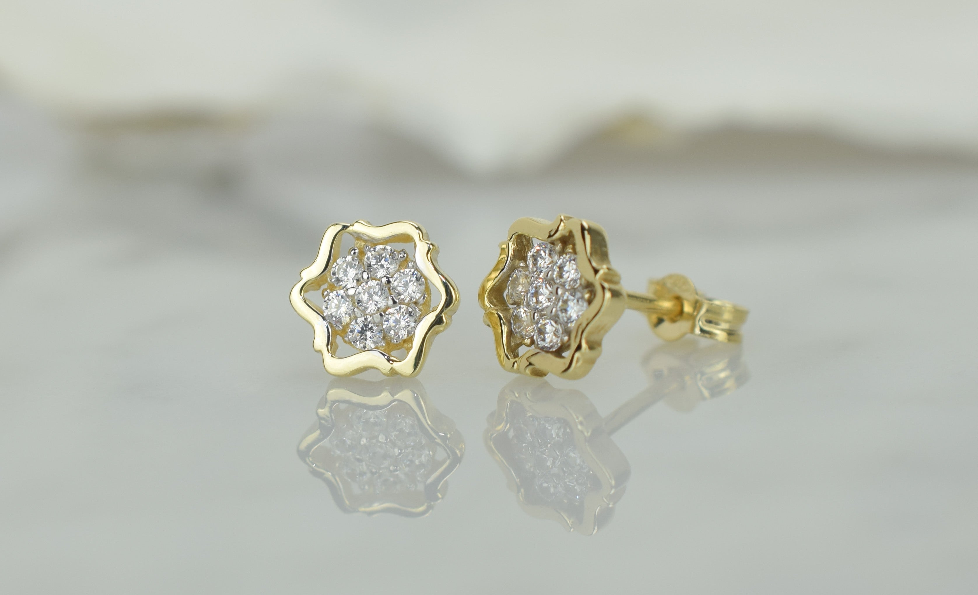 gouden oorknoppen met stenen, 14k oorbellen met stenen, bloemen oorknoppen, 14 karaat bloemvormige oorbellen