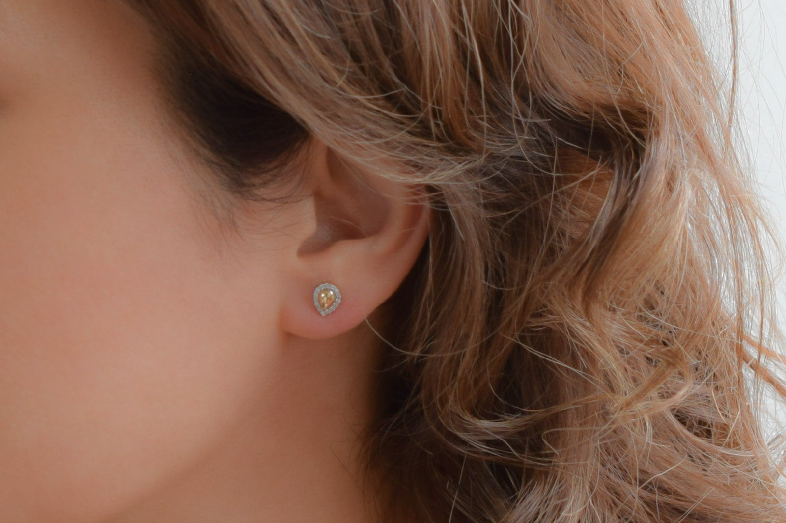 14k peer oorbellen, gouden oorbellen met stenen, 14 karaat druppel oorbellen, oorbellen met stenen, 14k oorbellen peer met stenen, halo oorbellen goud