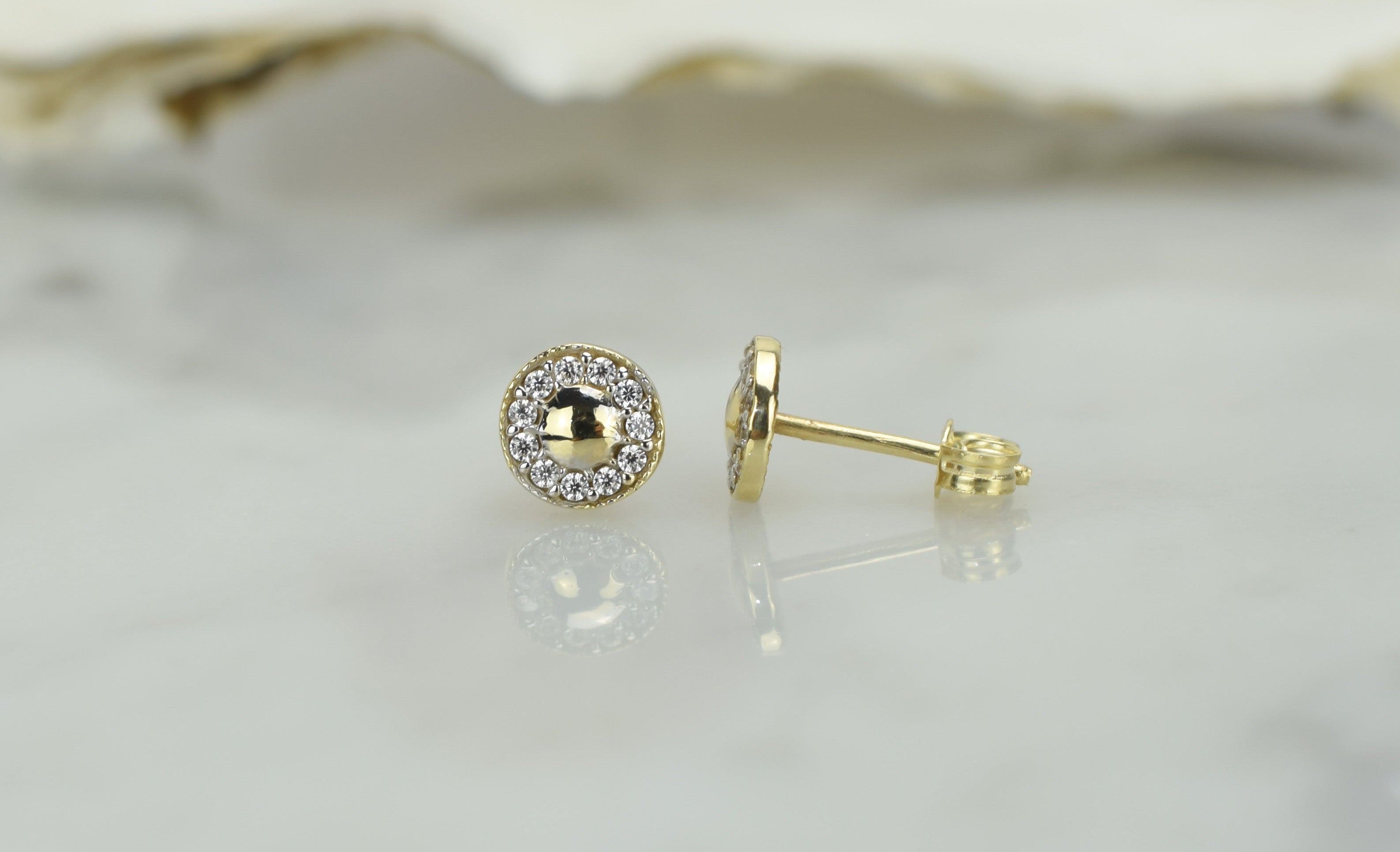 gouden ronde oorbellen, oorbellen met stenen, 14k oorbellen rondjes, halo oorbellen goud, gouden kleine oorbellen met stenen, klassieke oorbellen voor vrouwen, 14k gouden ronde oorbellen voor meisjes, dames oorbellen 14 karaat goud