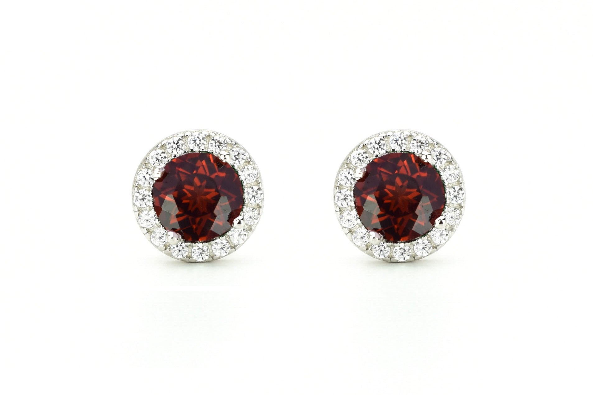 Granaat oorbellen, Granaat geboorte stenen, Granaat zilveren oorbellen, birthstone oorbellen, geboortesteen oorbellen, januari stenen, zilveren geboorte stenen, geboorte stenen sieraden, birthstone stenen