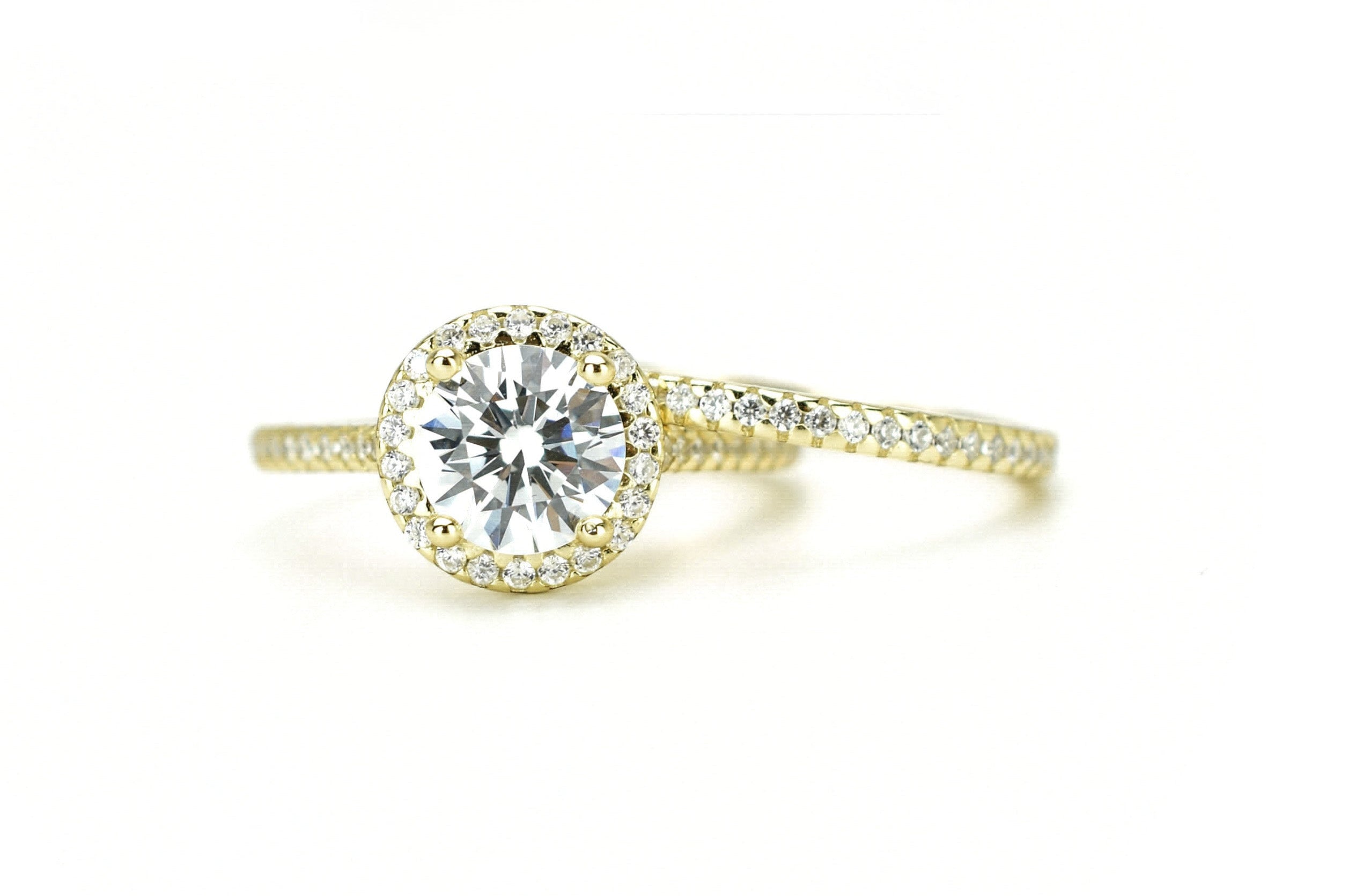 verlovingsring goud, gouden verlovingsring, zilveren verlovingsring, rosegouden verlovingsring, ring met stenen, solitaire zilveren ring met solitaire steen, vierkante ring, zilveren vierkante ring, gouden vierkante ring, ringenset goud, zilveren ringenset solitaire, Ringset