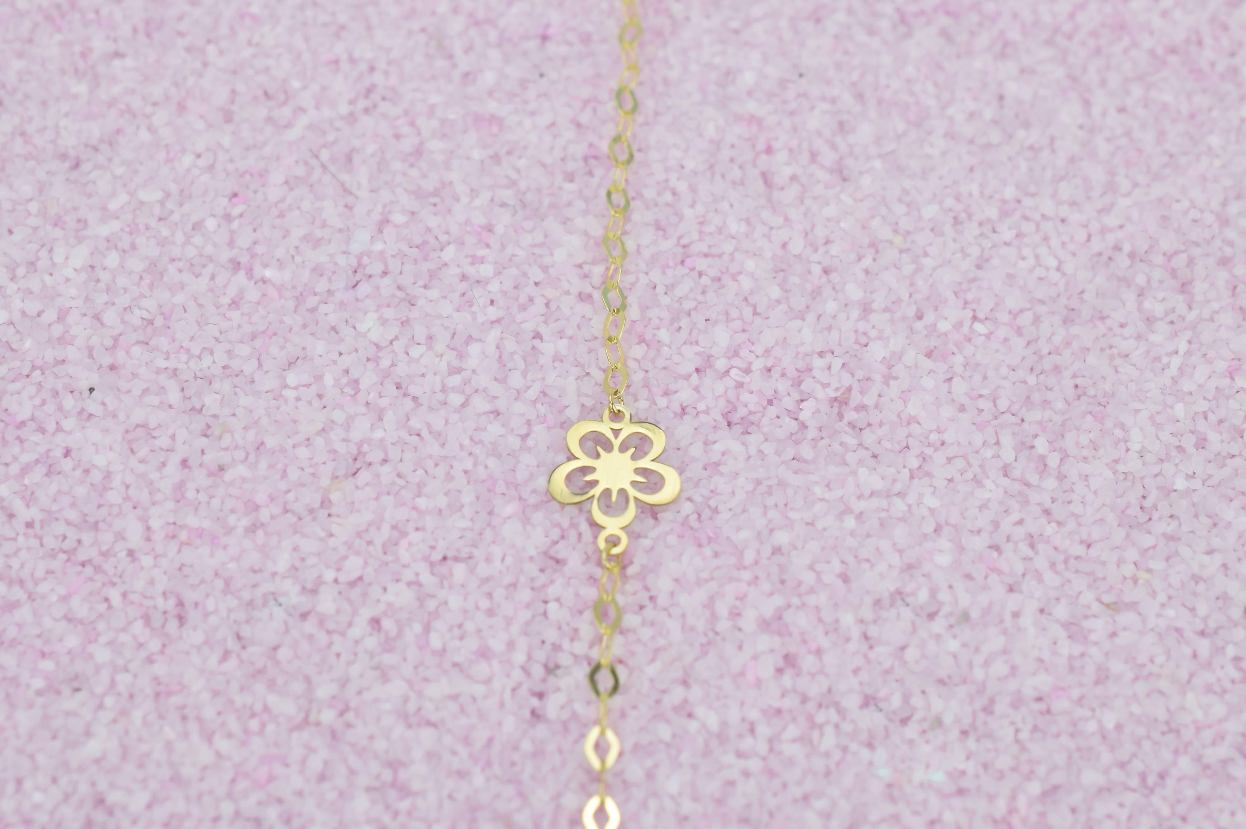 gouden dames armband, 14k gouden armband met bloem, gouden dames bloem armband, armband voor dames met bloemhanger, gouden schakel armband met bloem goud, unieke gouden armband, BeMy Jewels armbanden