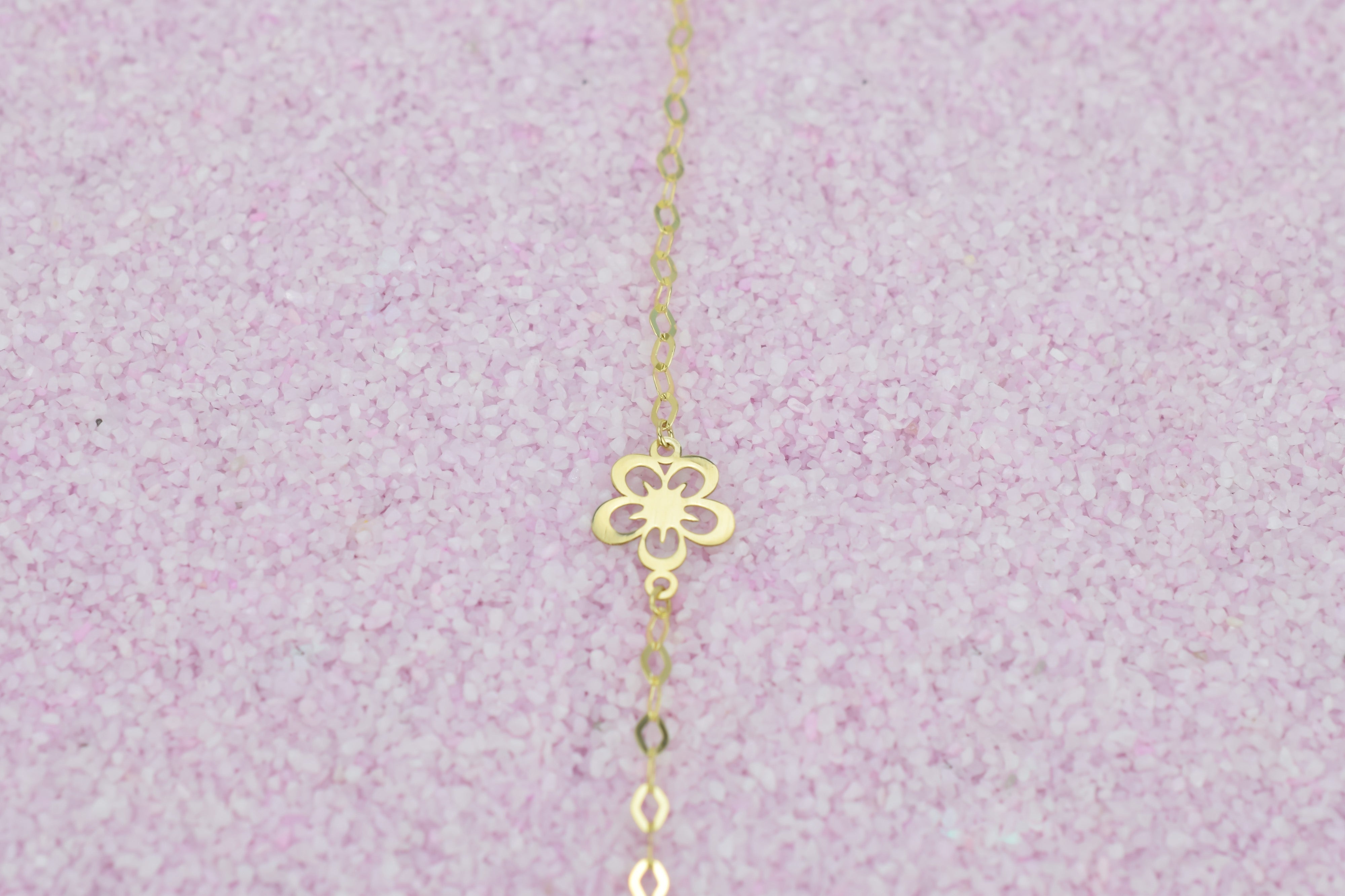 gouden dames armband, 14k gouden armband met bloem, gouden dames bloem armband, armband voor dames met bloemhanger, gouden schakel armband met bloem goud, unieke gouden armband, BeMy Jewels armbanden