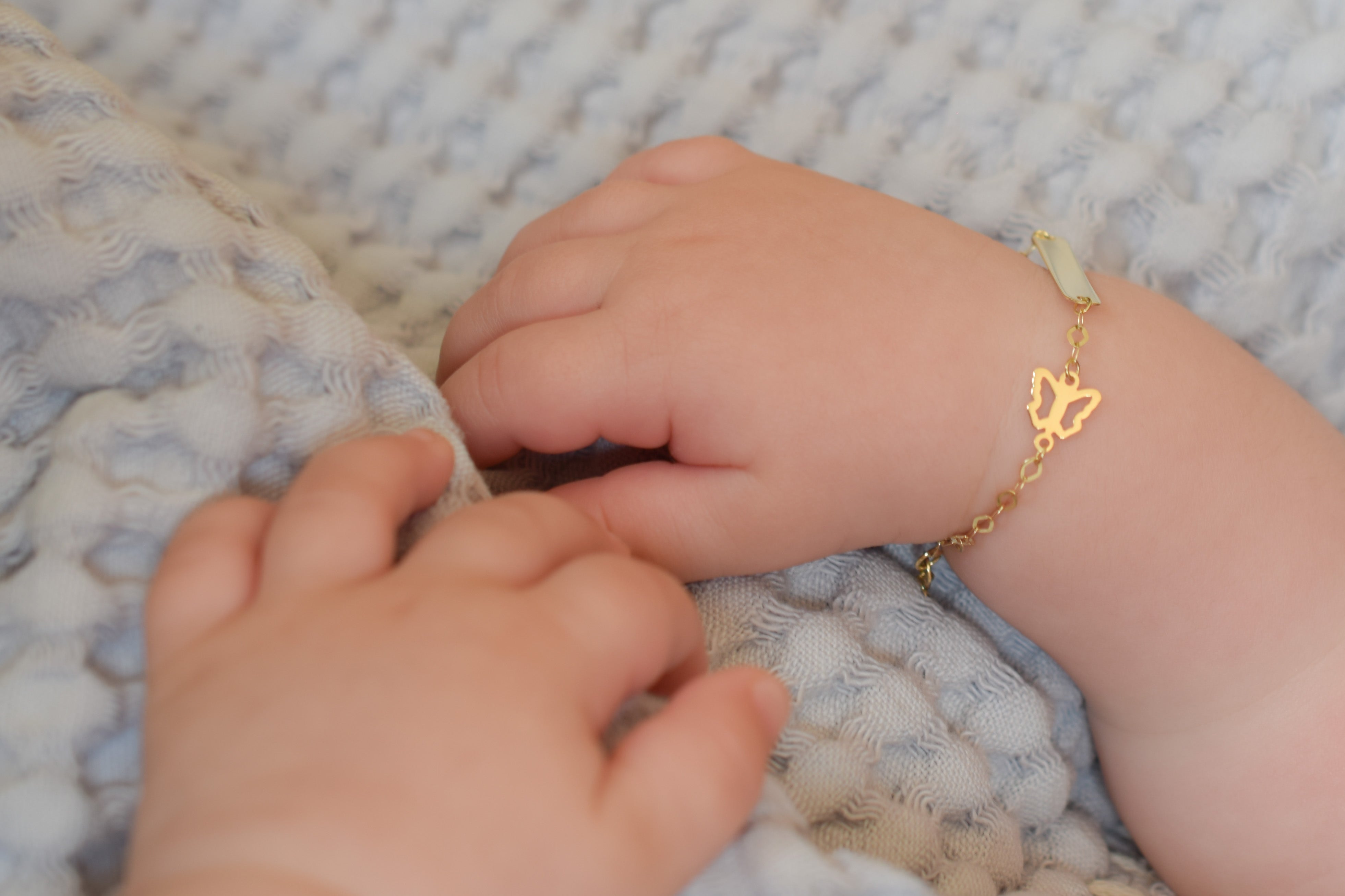 vlinder baby armbandje, gouden kinderarmbandje, armband goud voor kinderen, 14k vlinder armbandje, disney armband, plaatarmbandje goud, 14k gouden kinderarmband, gouden baby armbandje