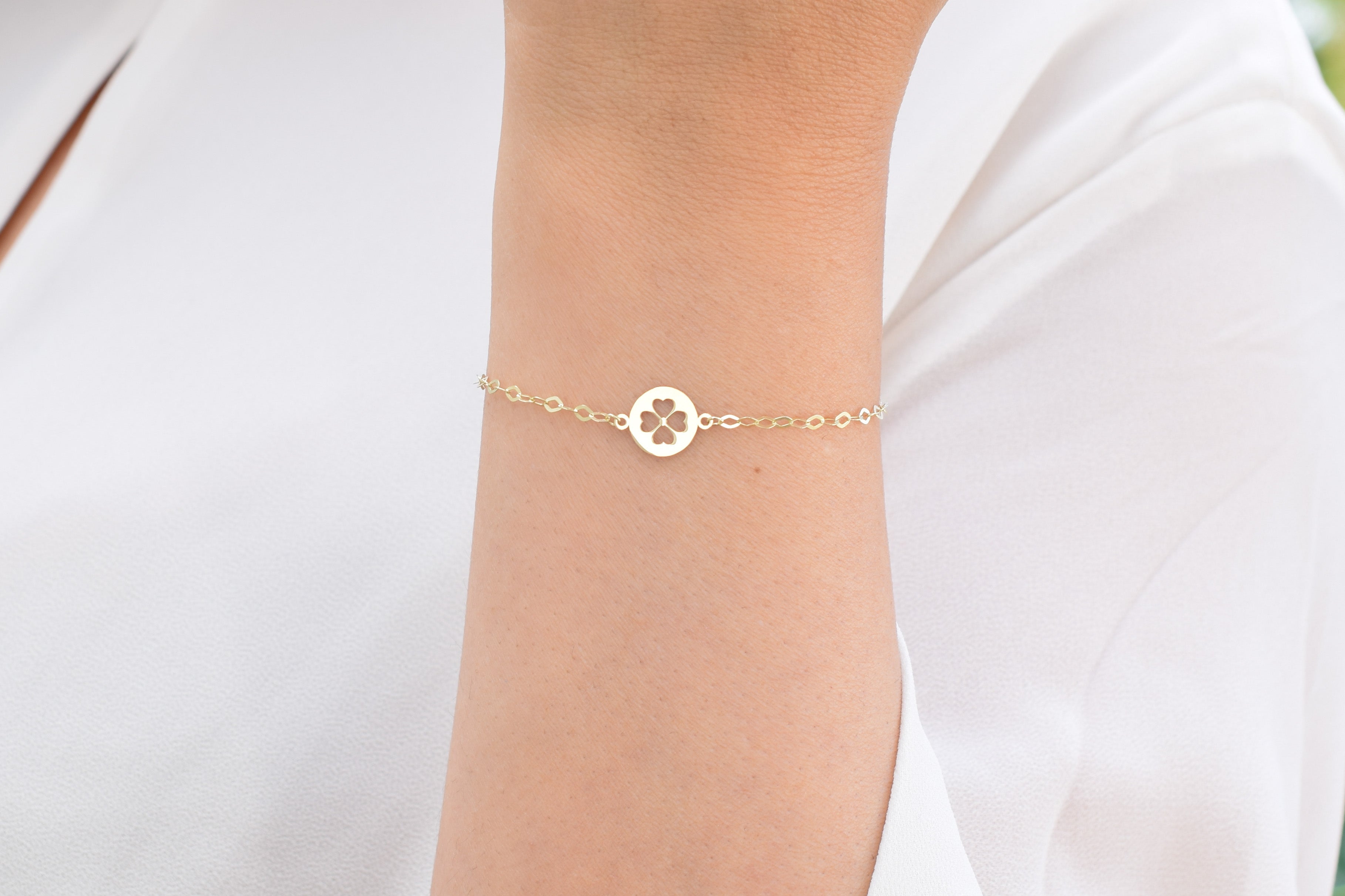 Armband klaver 4 goud, gouden klavertje vier,Gouden dames armband, dames armband,14 karaat armband dames, armband klaver vier voor dames, sierlijke gouden armband