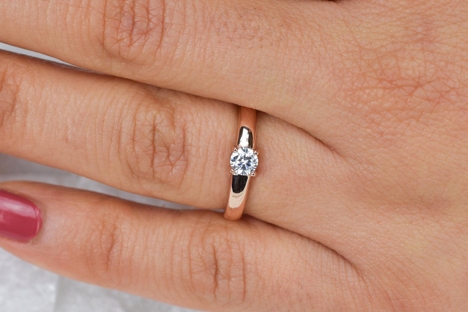 solitaire ring goud, verlovingsring, trouwring goud, ring met steen, solitaire gouden ring, ring voor haar, klassieke gouden ring