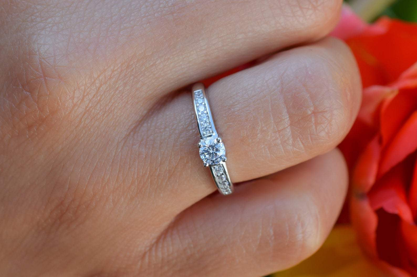 verlovingsring goud, gouden stenen ring, ring met stenen rosegoud, zilveren ring voor dames, zilveren verlovingsring, statement ring goud, solitaire ring zilver, 18k gouden ring met stenen