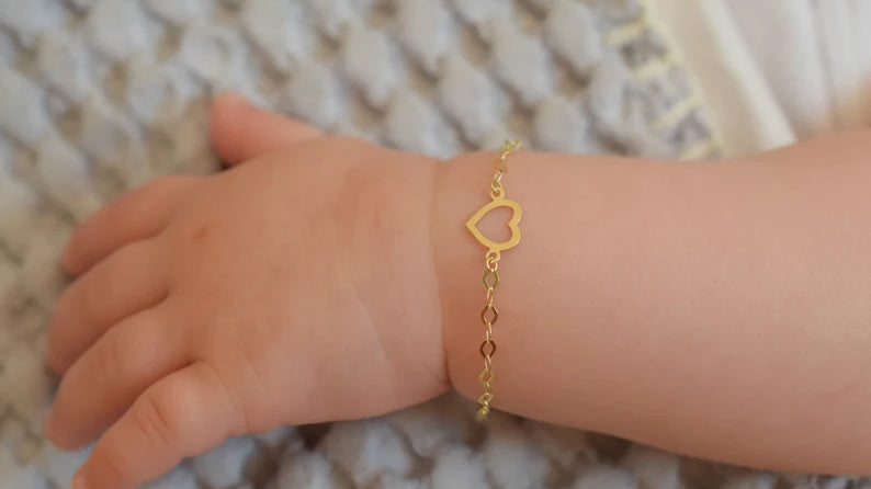 Schitterende Herinneringen: 14 Karaats Baby Armbandjes met Gravure