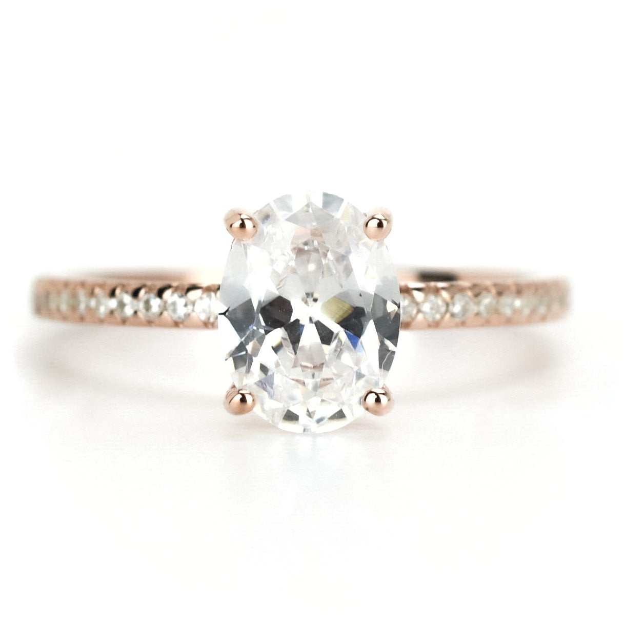Rose ovale ring, ovaal geslepen ring, verlovingsring ose goud, rosegouden ring, ring met steen, zilveren ovale ring