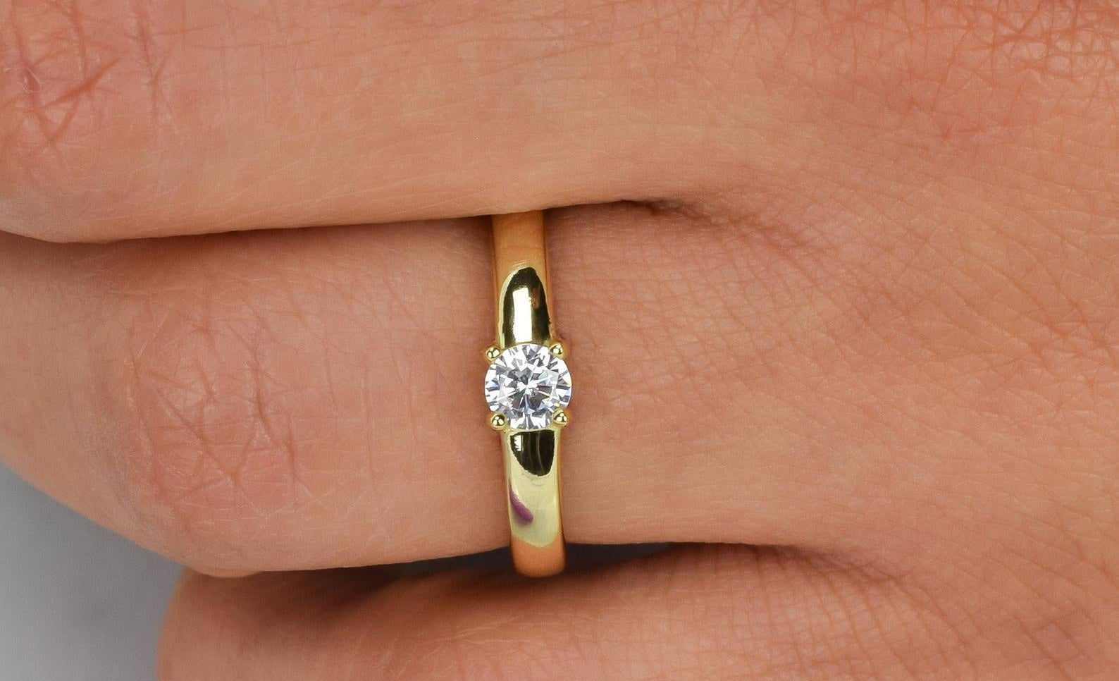 solitaire ring goud, verlovingsring, trouwring goud, ring met steen, solitaire gouden ring, ring voor haar, klassieke gouden ring